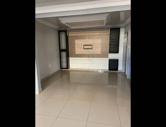 2 BEDROOM PROPERTY TO RENT IN PROTEA GLEN EXT